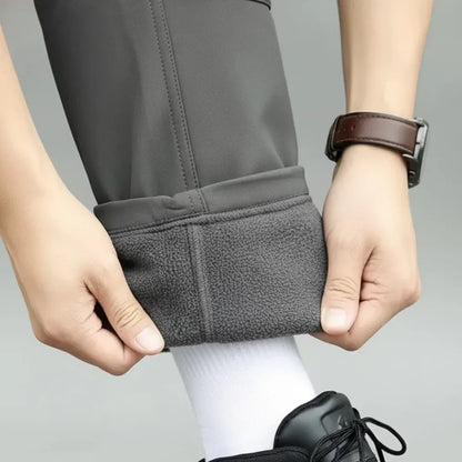 STRYKER V2™ : L'unique pantalon qu'il te faut pour bosser au chaud.