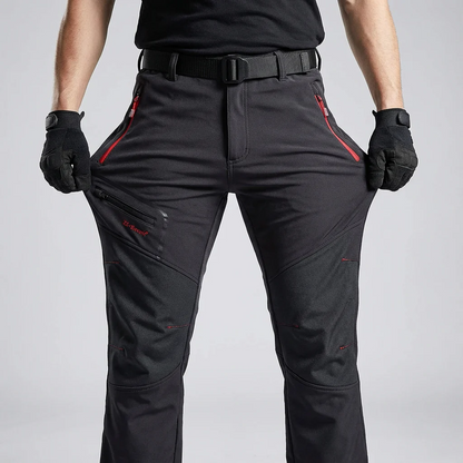 STRYKER V2™ : L'unique pantalon qu'il te faut pour bosser au chaud.
